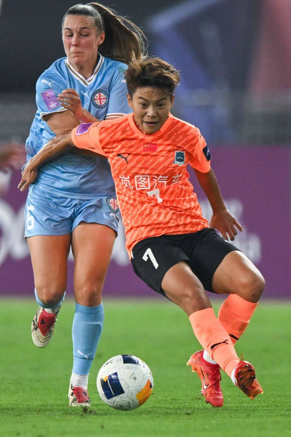 关于点球大战：女足球员勇敢表现的信息