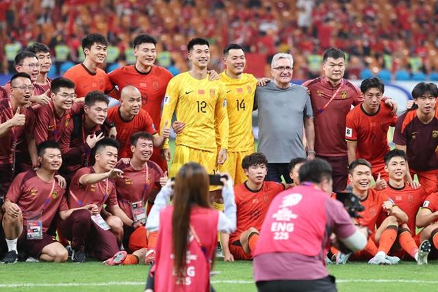 经典战役！国内足球联赛战火重燃