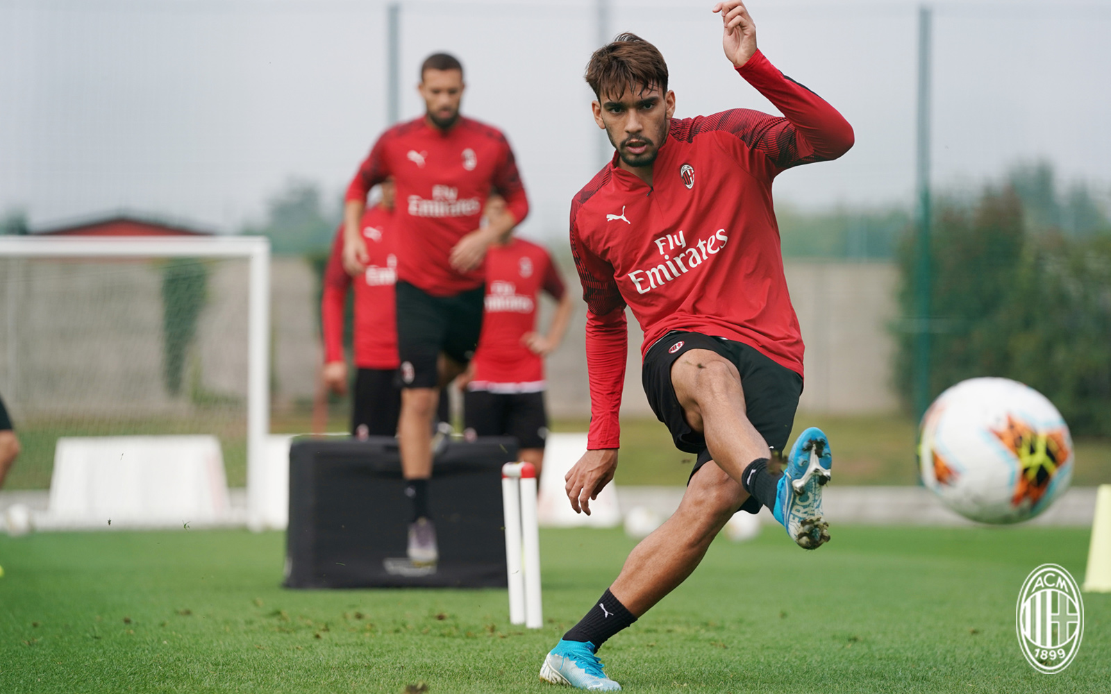 利兹主帅赞赏球队表现，积极备战的简单介绍