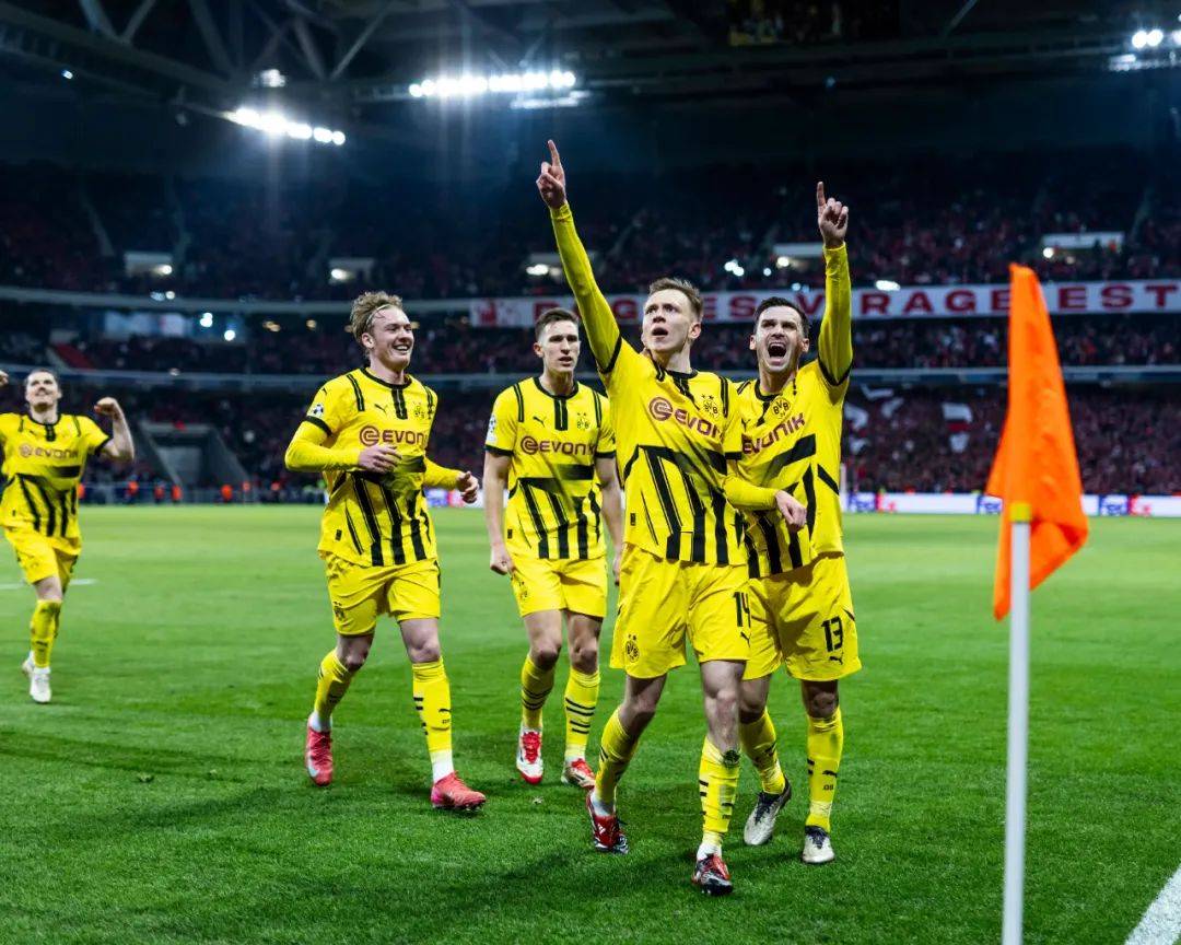 多特蒙德超越RB莱比锡，进入德甲前三