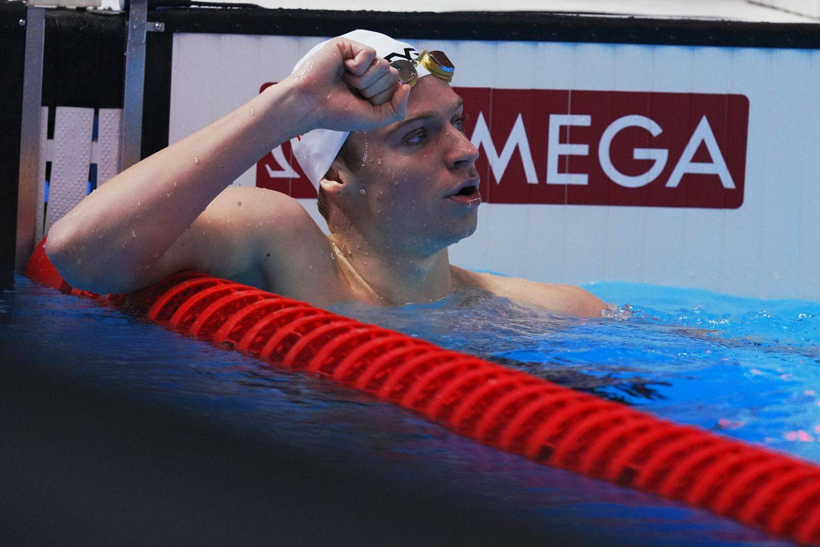 俄罗斯女子游泳运动员刷新全国纪录