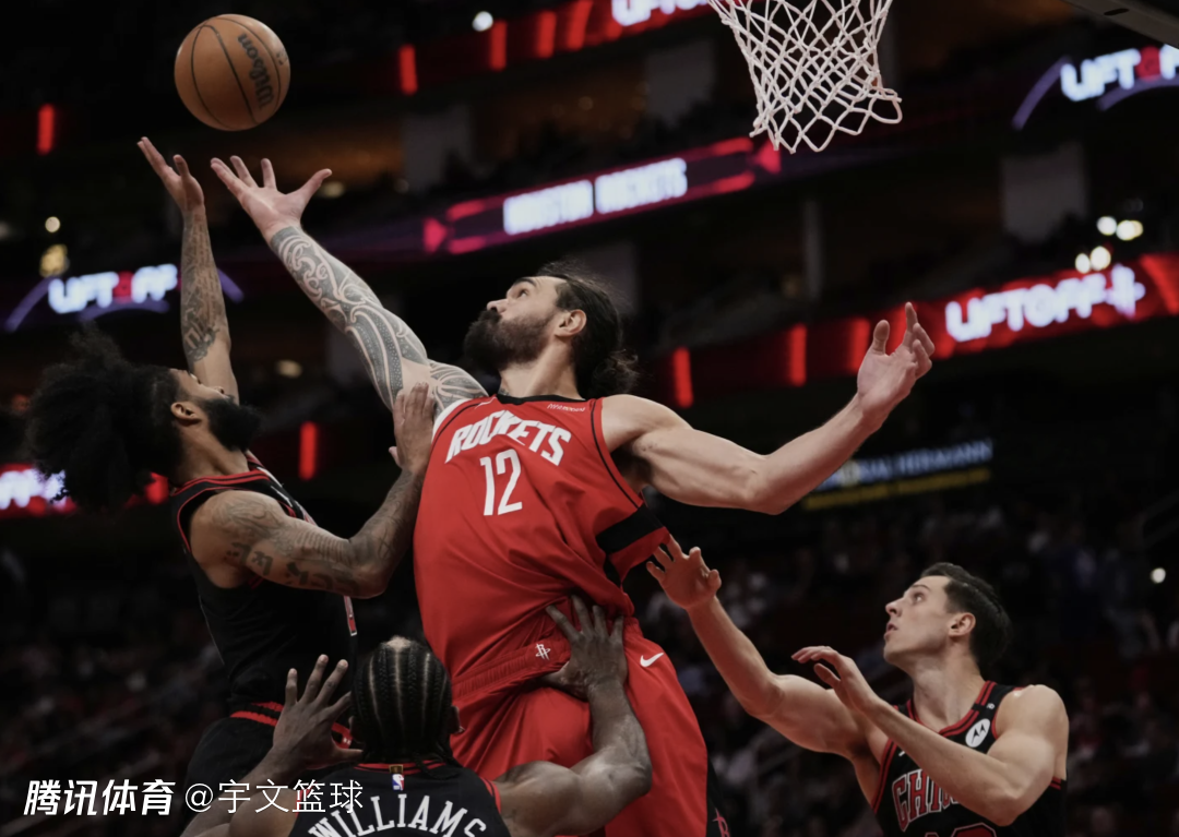 包含火箭队客场逆转击败尼克斯队，将系列赛扳平！的词条