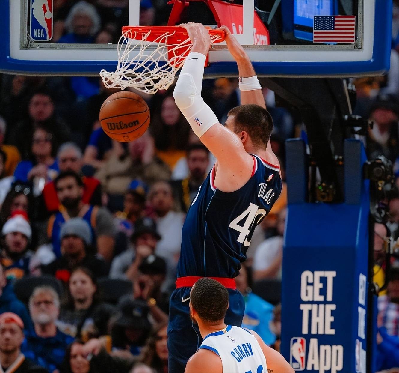 关于公牛横扫开拓者，篮网惊险击败独行侠的信息