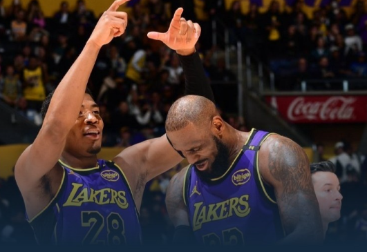 勇士击败湖人，豪取七连胜