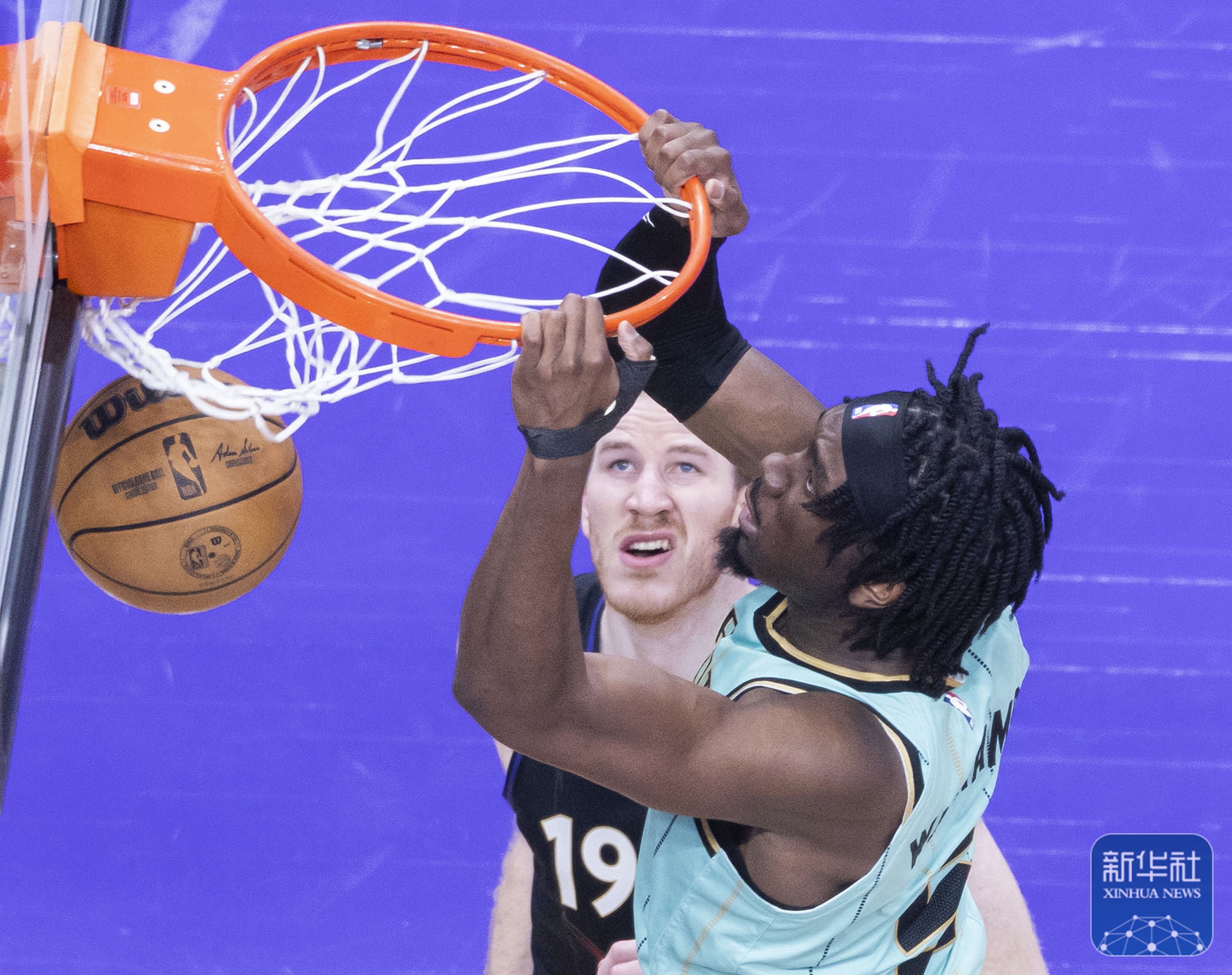 杏彩体育登录-黄蜂战胜篮网，实现反超