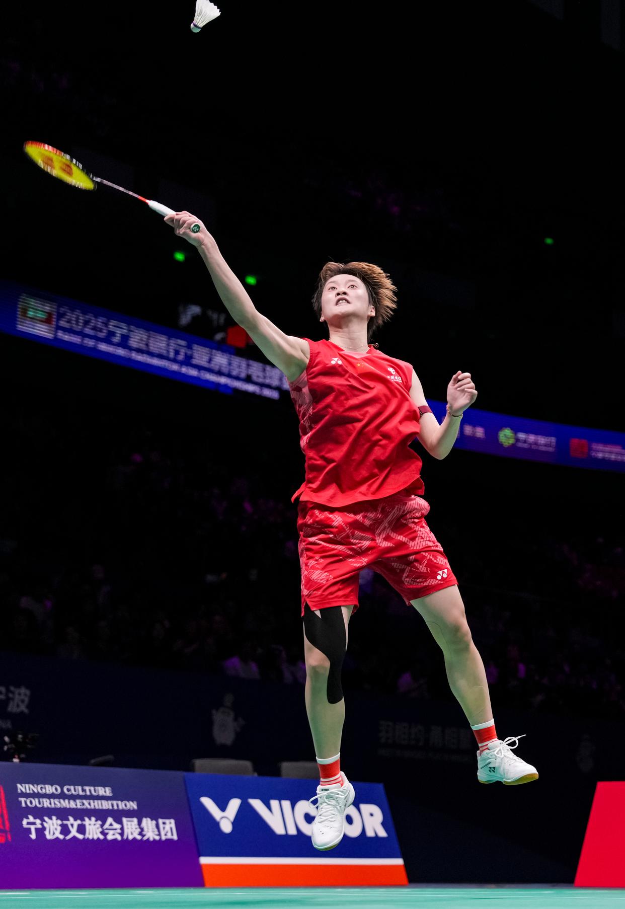 杏彩体育直播-某国羽毛球选手连胜夺冠，绝对实力